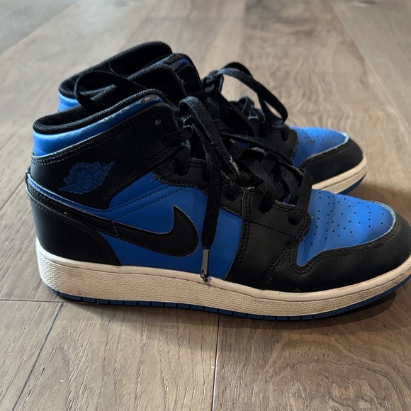 Jordan high-Top Sneakers - Picture 1 of 5